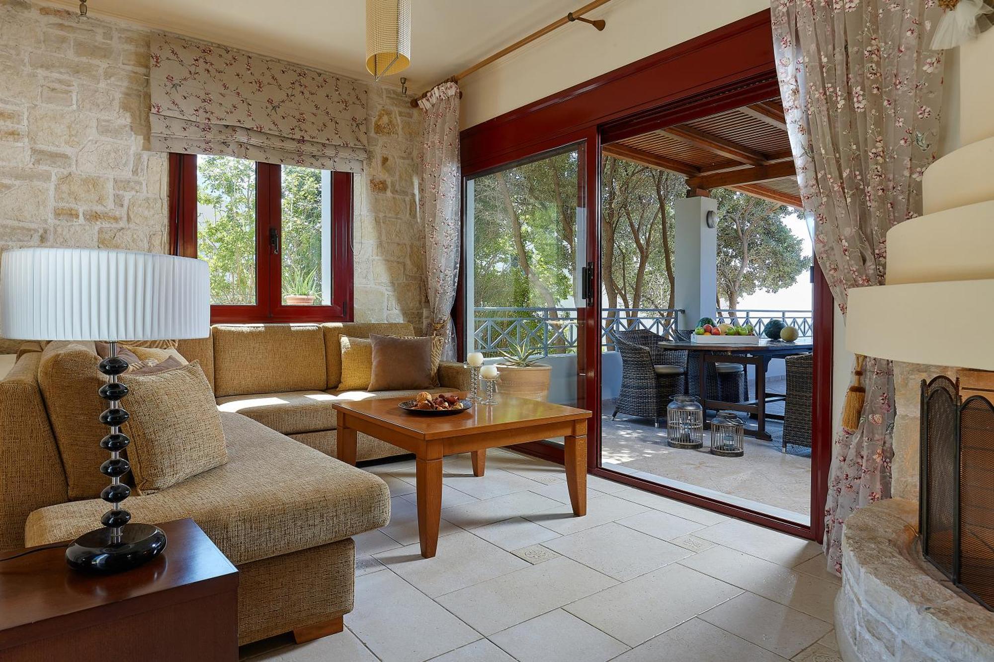 Villa Okeanides
